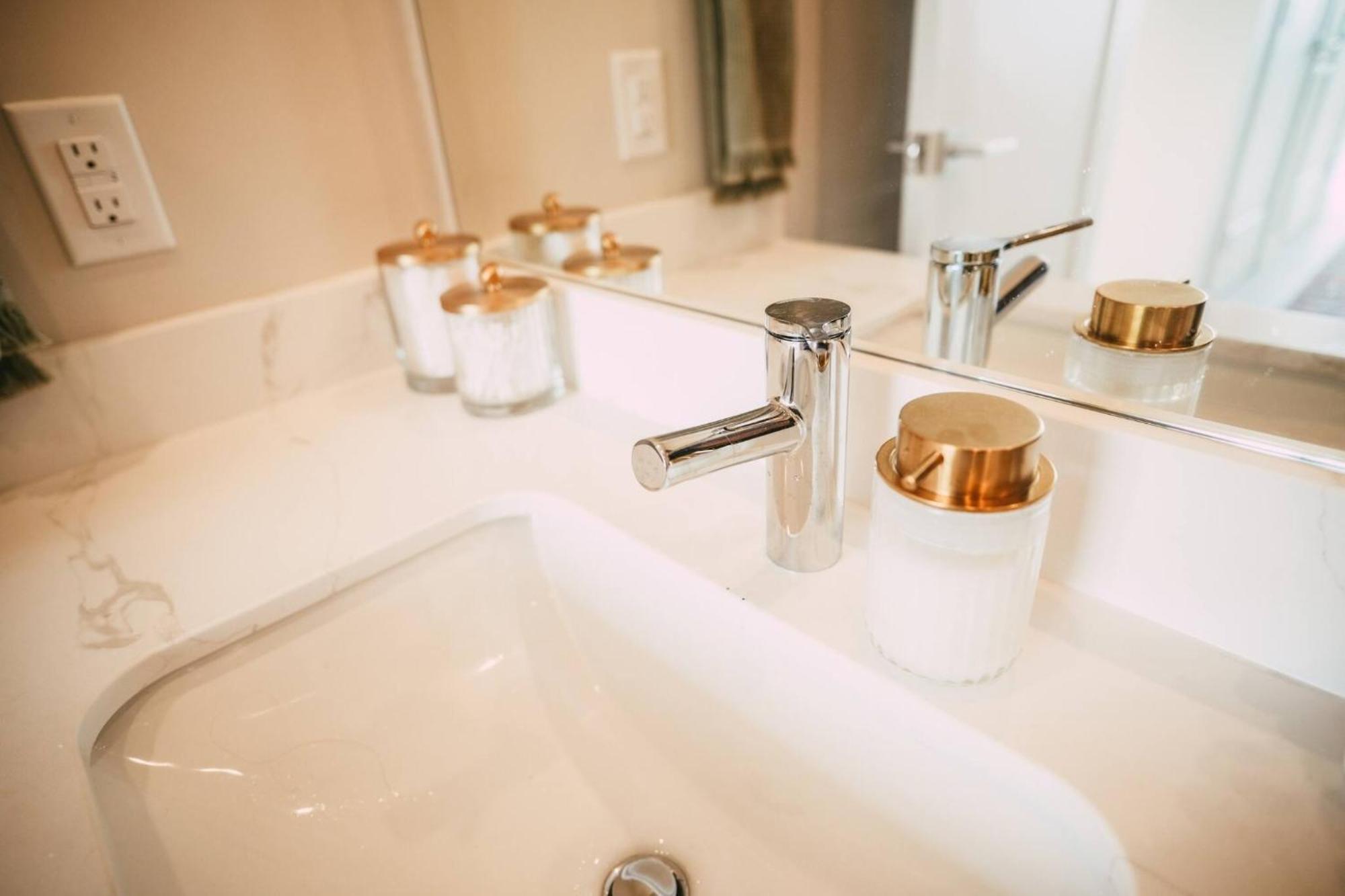 New - Luxury 2Br Penthouse Apt In Central Halifax Eksteriør bilde